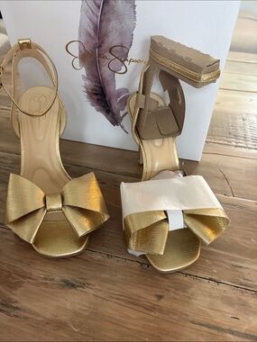 Jessica Simpson Metallic Gold Bow High Heel Sandals